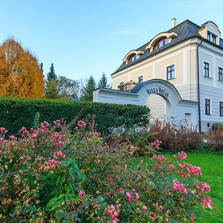 Hotel Villa Necas 질리나 외부 사진