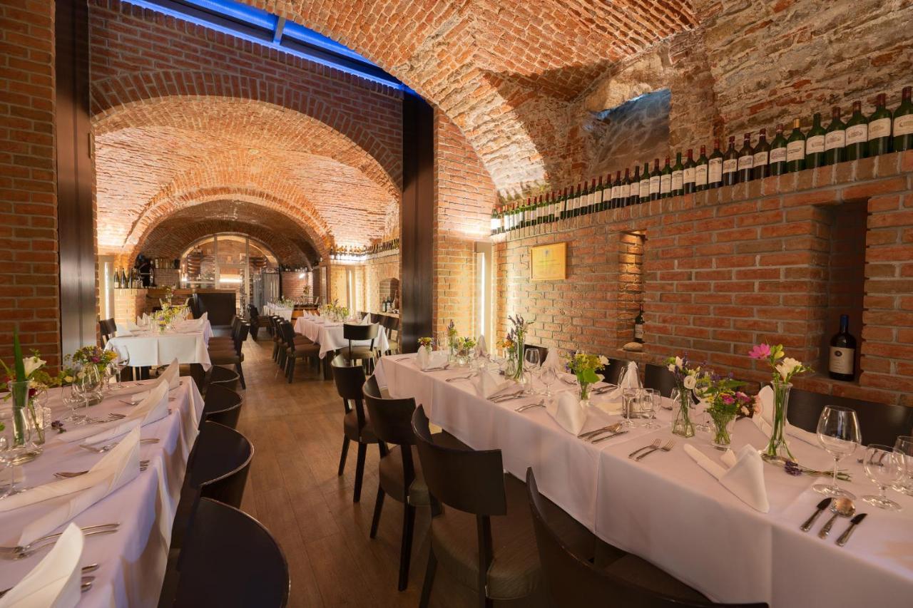 Hotel Villa Necas 질리나 외부 사진