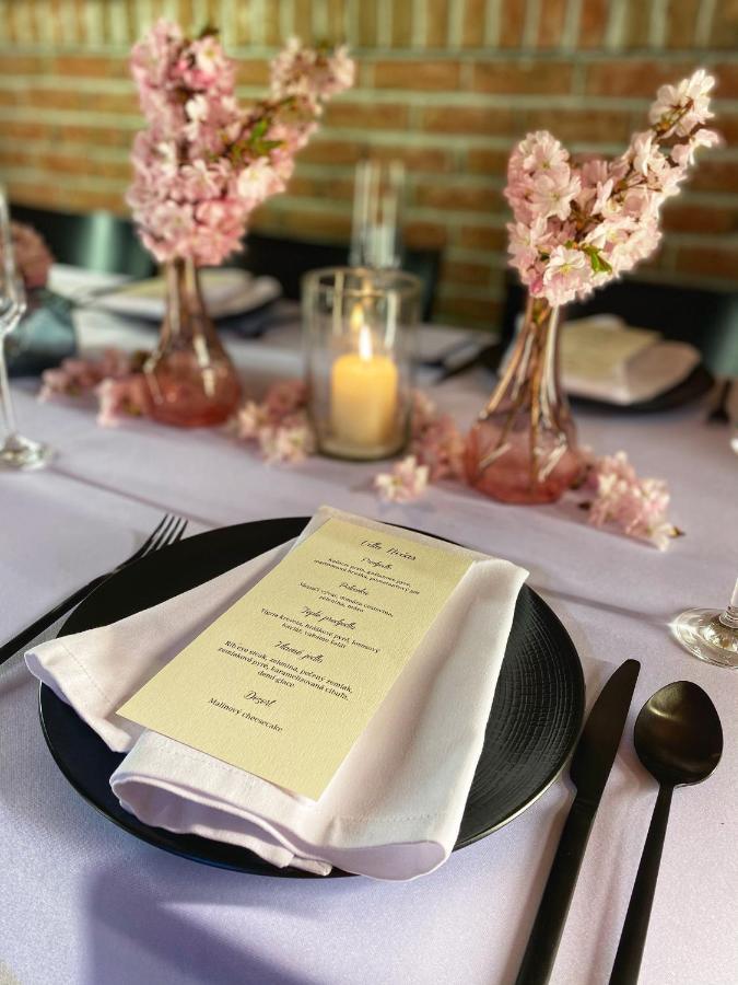 Hotel Villa Necas 질리나 외부 사진
