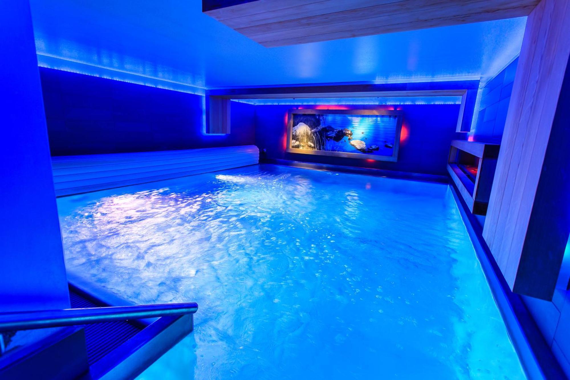 Hotel Villa Necas 질리나 외부 사진