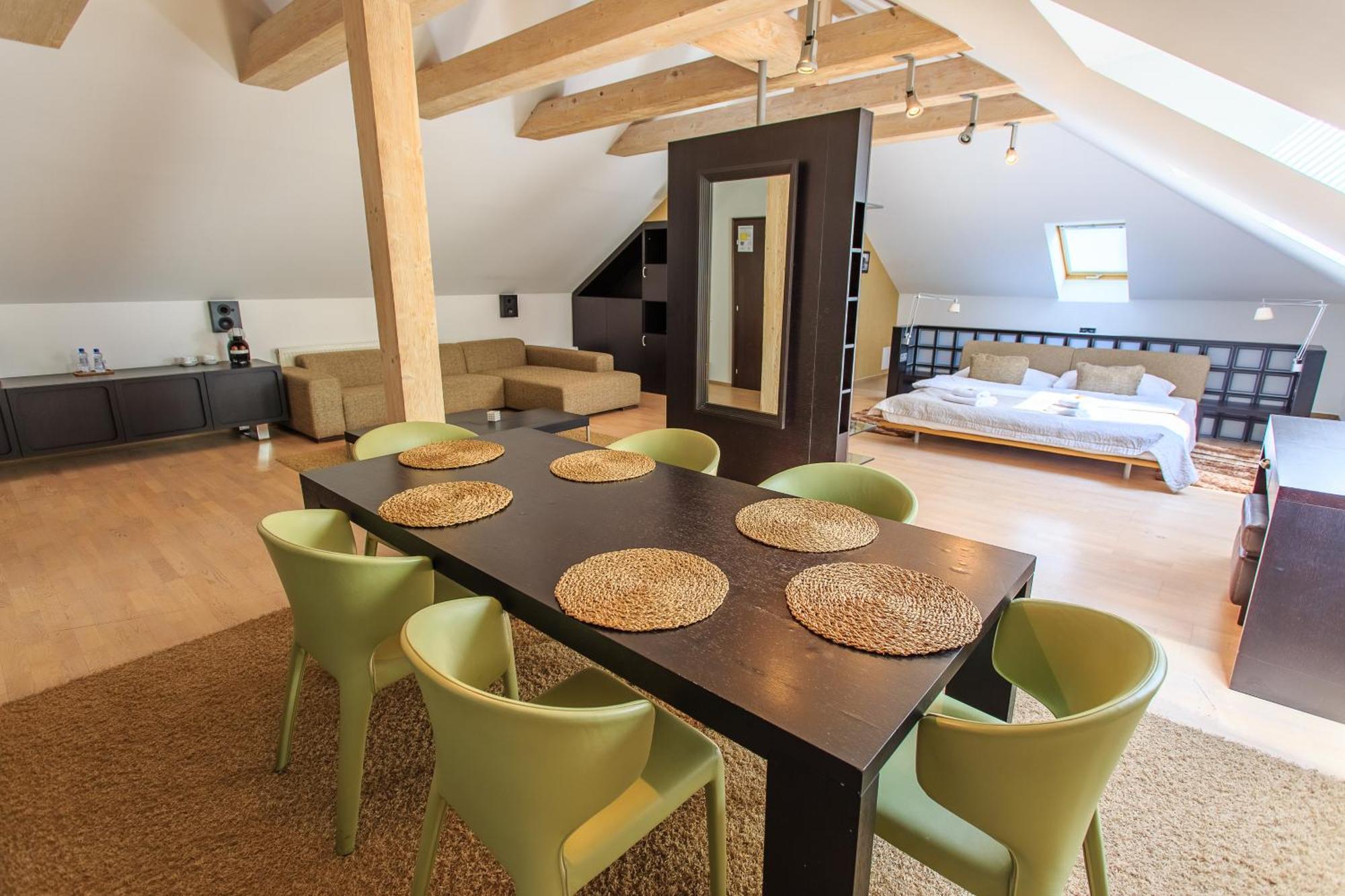Hotel Villa Necas 질리나 외부 사진