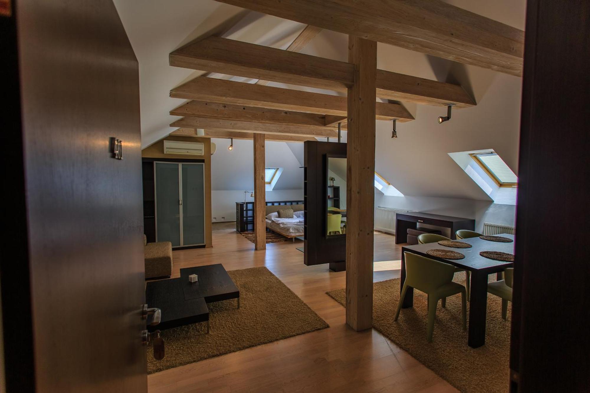 Hotel Villa Necas 질리나 외부 사진